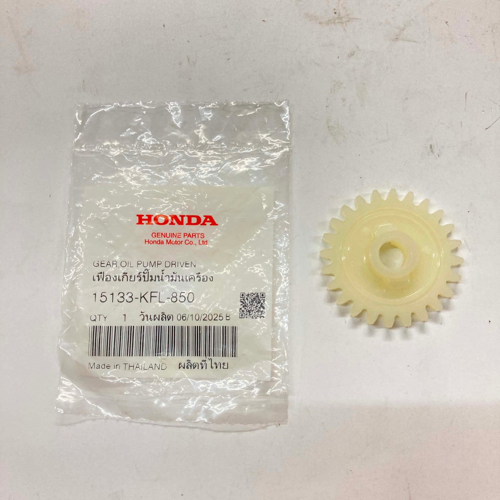 15133-KFL-850 | Oil Pump Driven Gear | Genuine Honda parts | XRM110