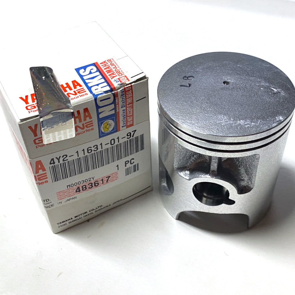 4Y2-11631-01-97 | Piston Standard | Genuine Yamaha parts | RXT135