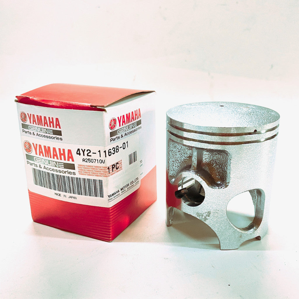 4Y2-11638-01 | Piston 1.00 | Genuine Yamaha parts | RXT135